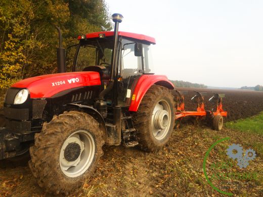 Трактор YTO X1204