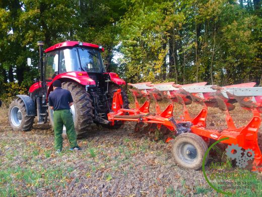 Трактор YTO X1204